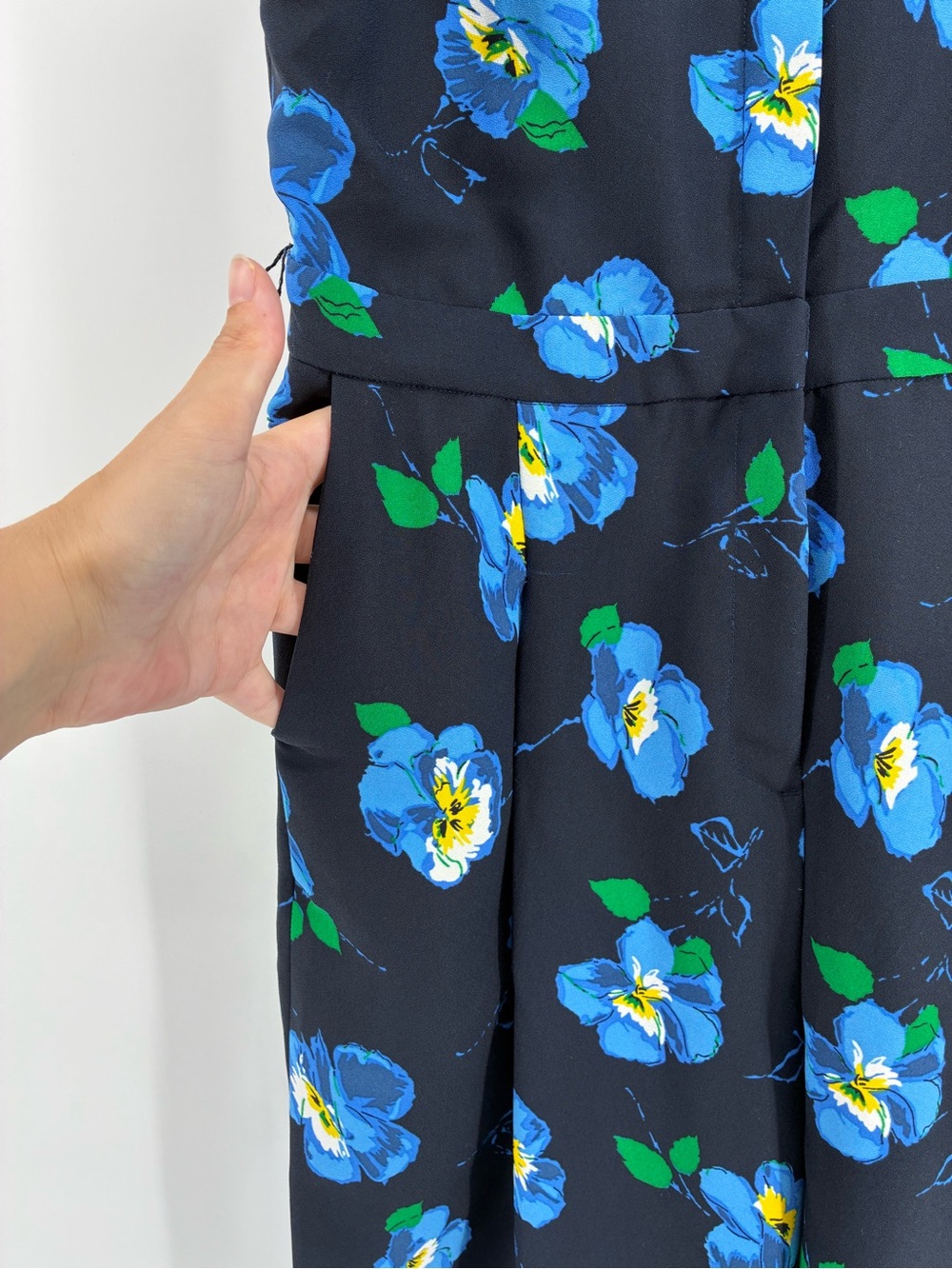 Banana Republic Navy Floral Sleeveless Wide-Leg Jumpsuit - Picture 8 of 15